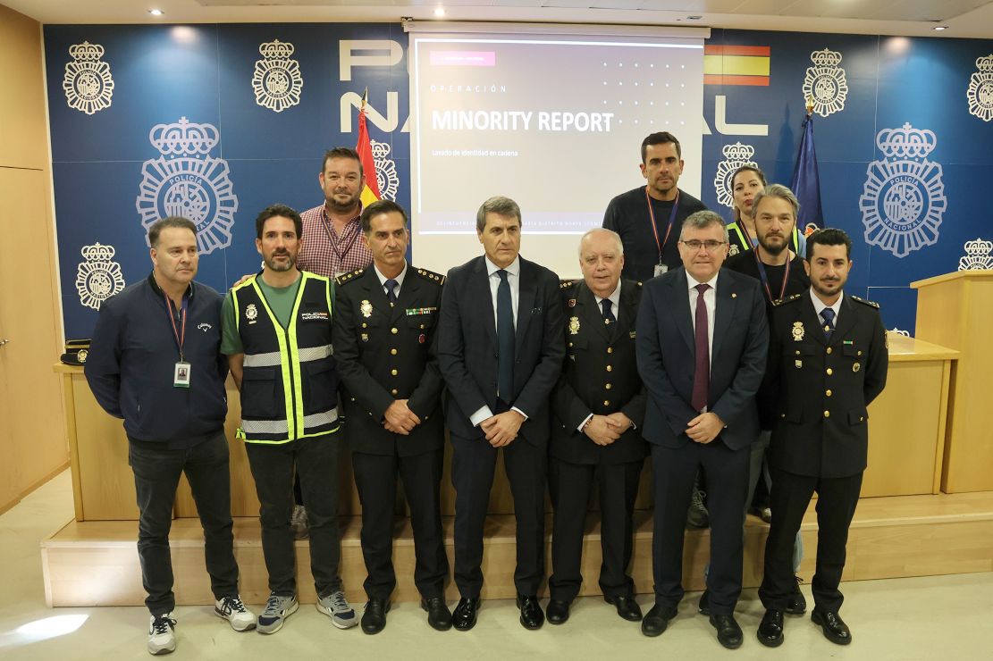 granada-la-policia-desarticula-una-red-con-12-detenidos-que-estafo-mas-de-400-000-euros-a-300-victimas-con-identidades-robadas-y-compras-online-fraudulentas