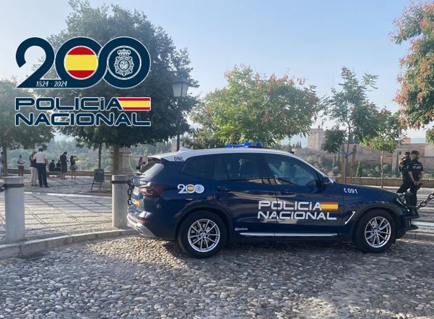 granada-apunalada-a-plena-luz-del-dia-en-el-albaicin-detenida-una-mujer-tras-atacar-a-una-turista-en-un-mirador