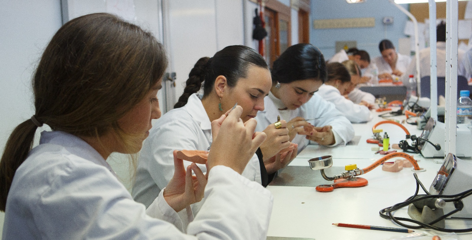 granada-un-total-de-685-aspirantes-se-examinan-para-acceder-a-fp-sin-requisitos-academicos-previos