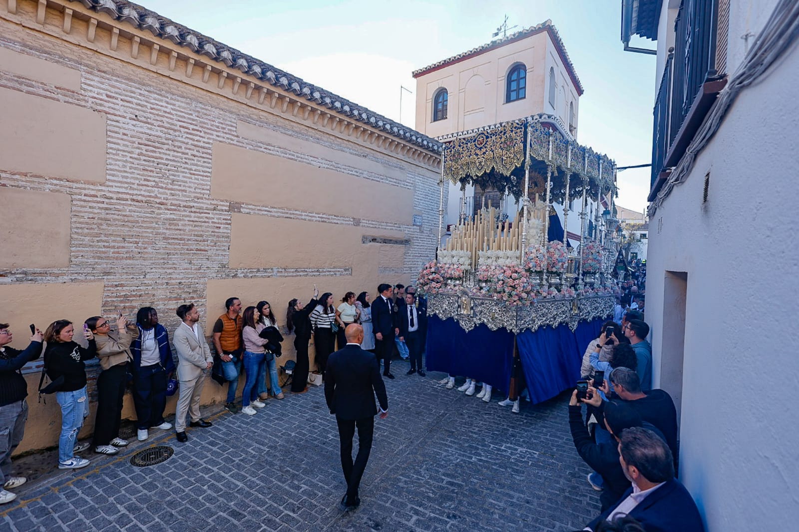 granada-el-albaicin-se-viste-de-recogimiento-con-la-procesion-de-la-estrella