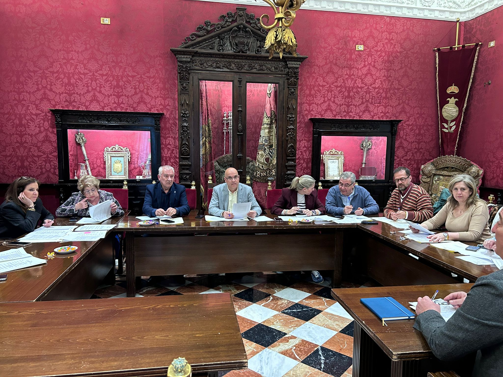 granada-antonio-padial-luis-ignacio-fernandez-aragon-y-la-cofradia-de-la-entrada-de-jesus-en-jerusalen-ganadores-de-los-premios-domingo-sanchez-mesa