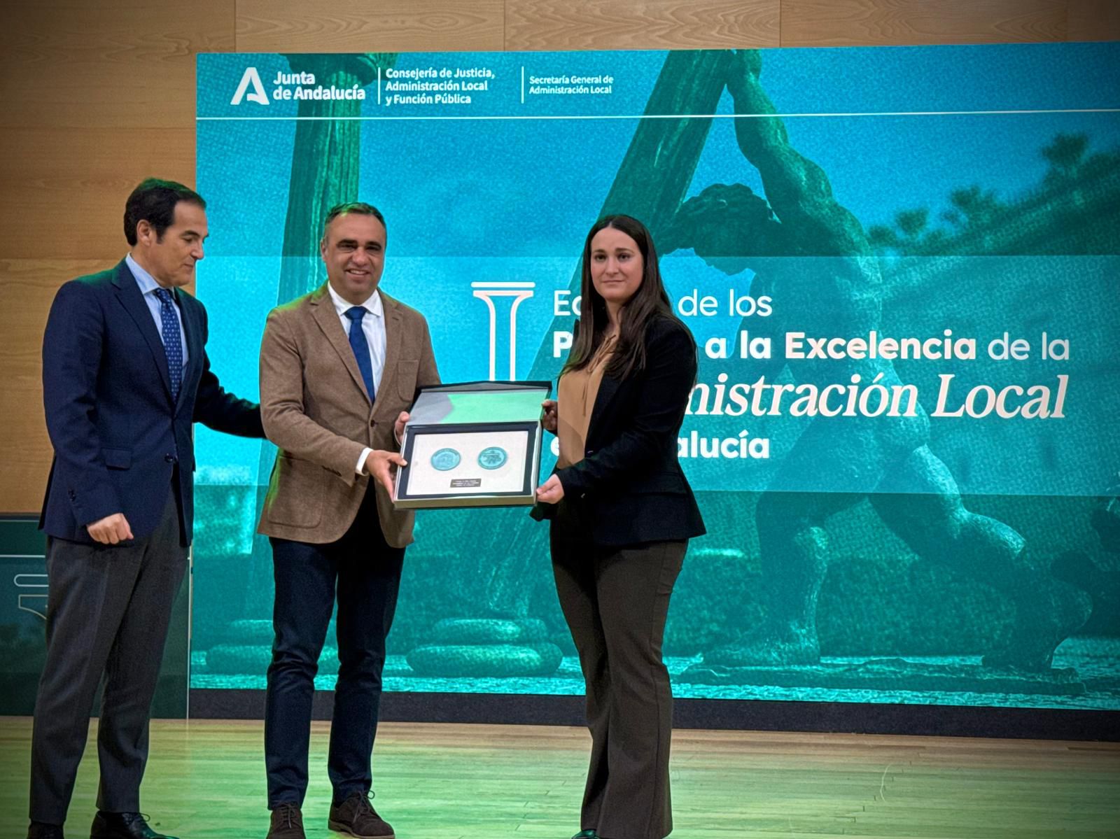 diputacion-de-granada-recibe-en-cordoba-el-premio-a-la-excelencia-por-su-lucha-contra-la-despoblacion