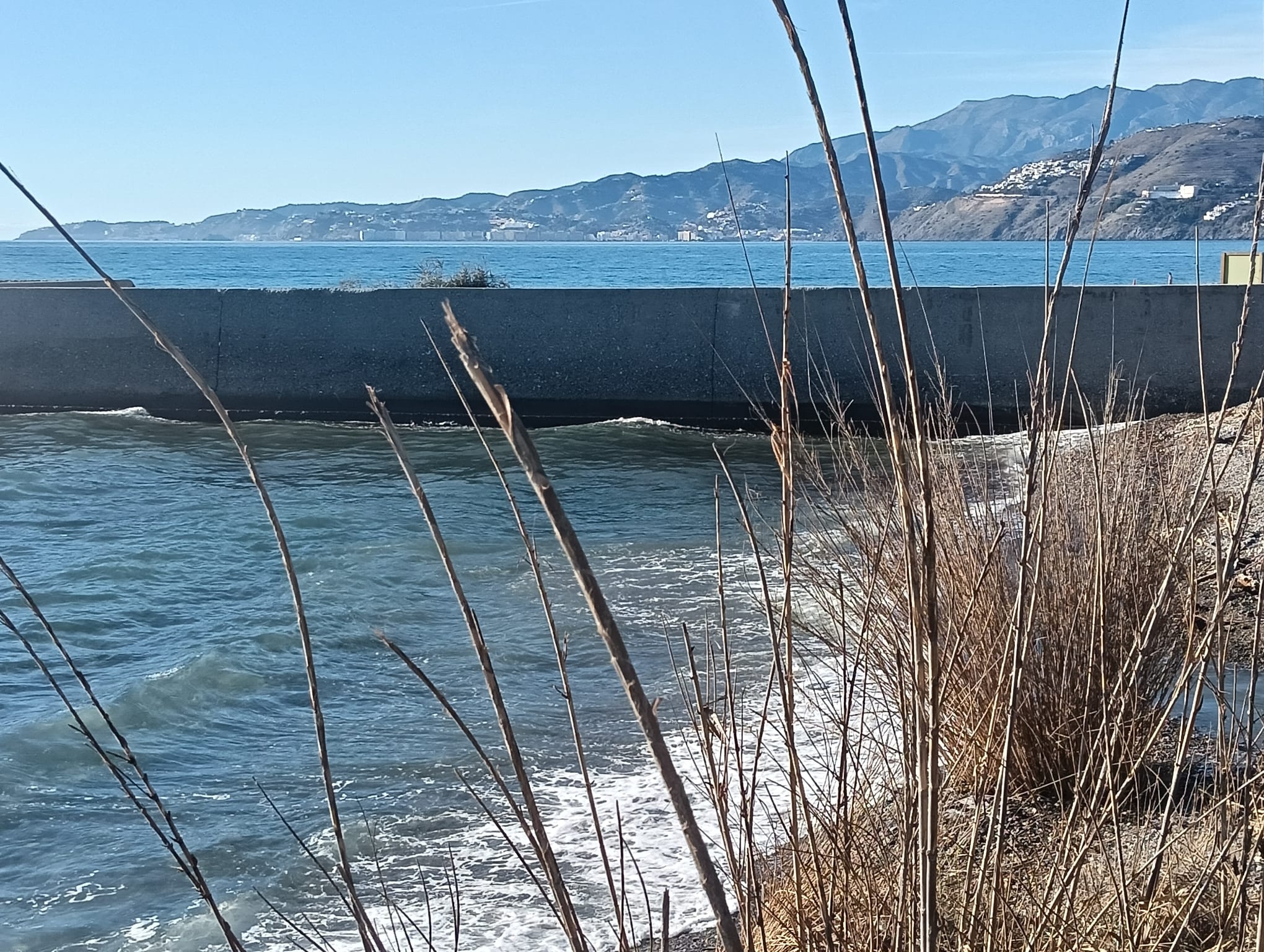 motril-la-semana-que-comienza-en-la-costa-tropical-vaticina-sol-radiante-y-temperaturas-en-ascenso-hasta-los-26c-en-el-fin-de-semana