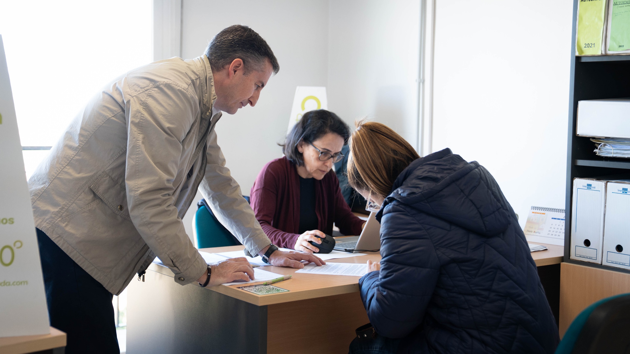 faeca-granada-moviliza-ayudas-para-20-000-agricultores-con-subvenciones-de-hasta-150-000-euros-tras-las-borrascas