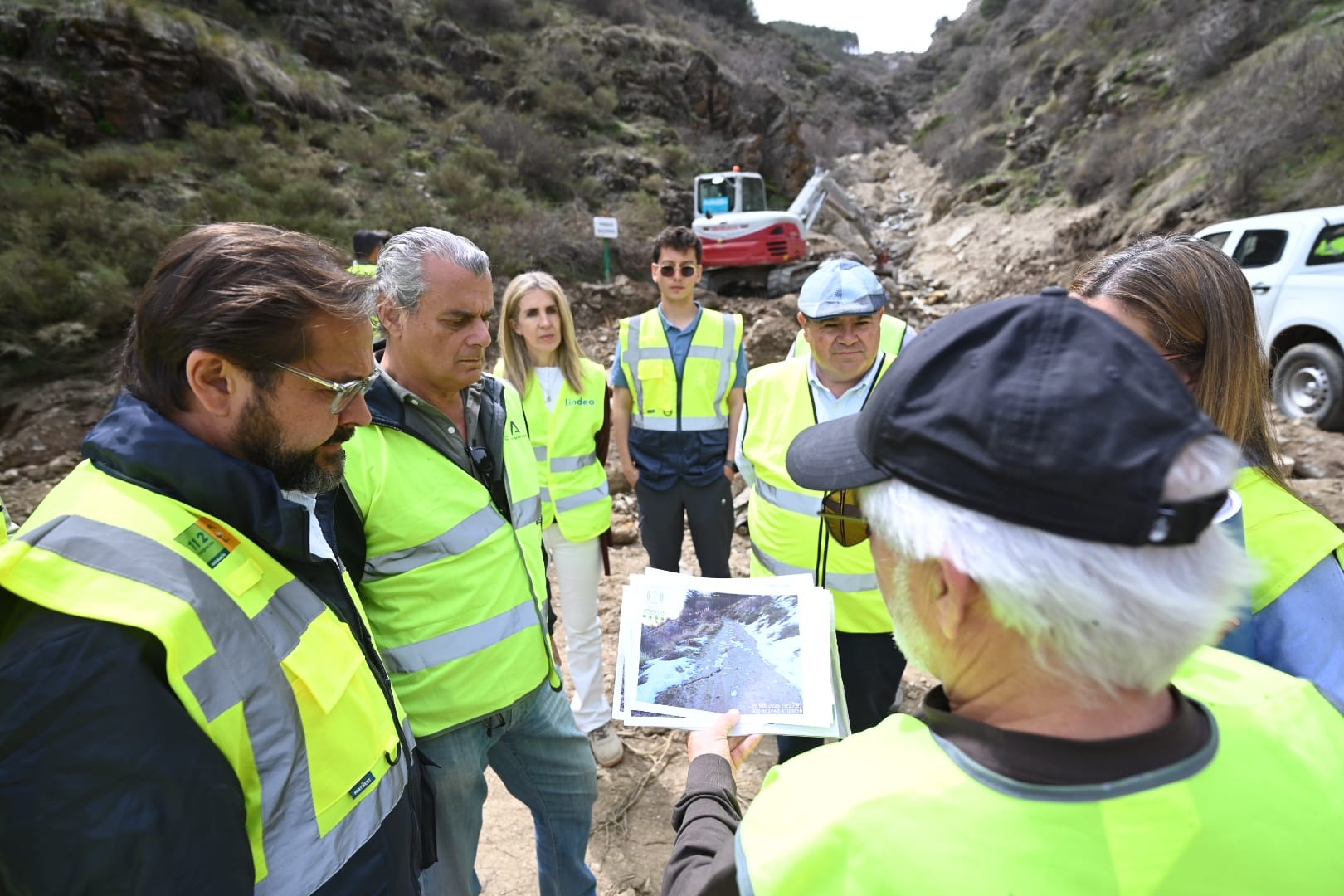 la-junta-invierte-440-000-euros-en-reparar-el-camino-de-la-pena-del-perro-tras-los-danos-por-temporales-en-sierra-nevada