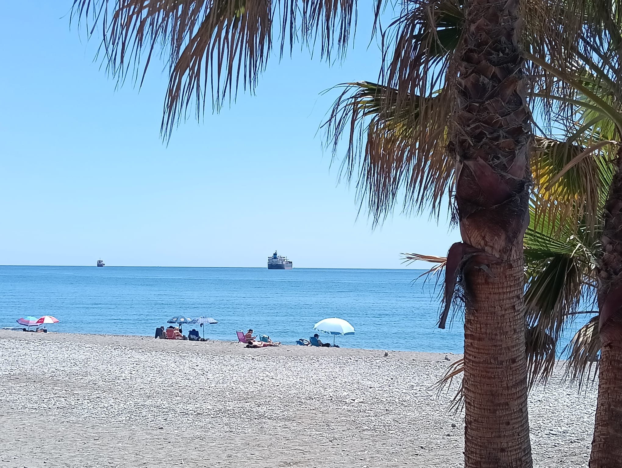 motril-maximas-de-27-c-y-minimas-de-17-c-dia-perfecto-de-sol-y-playa-en-la-costa-tropical-de-granada