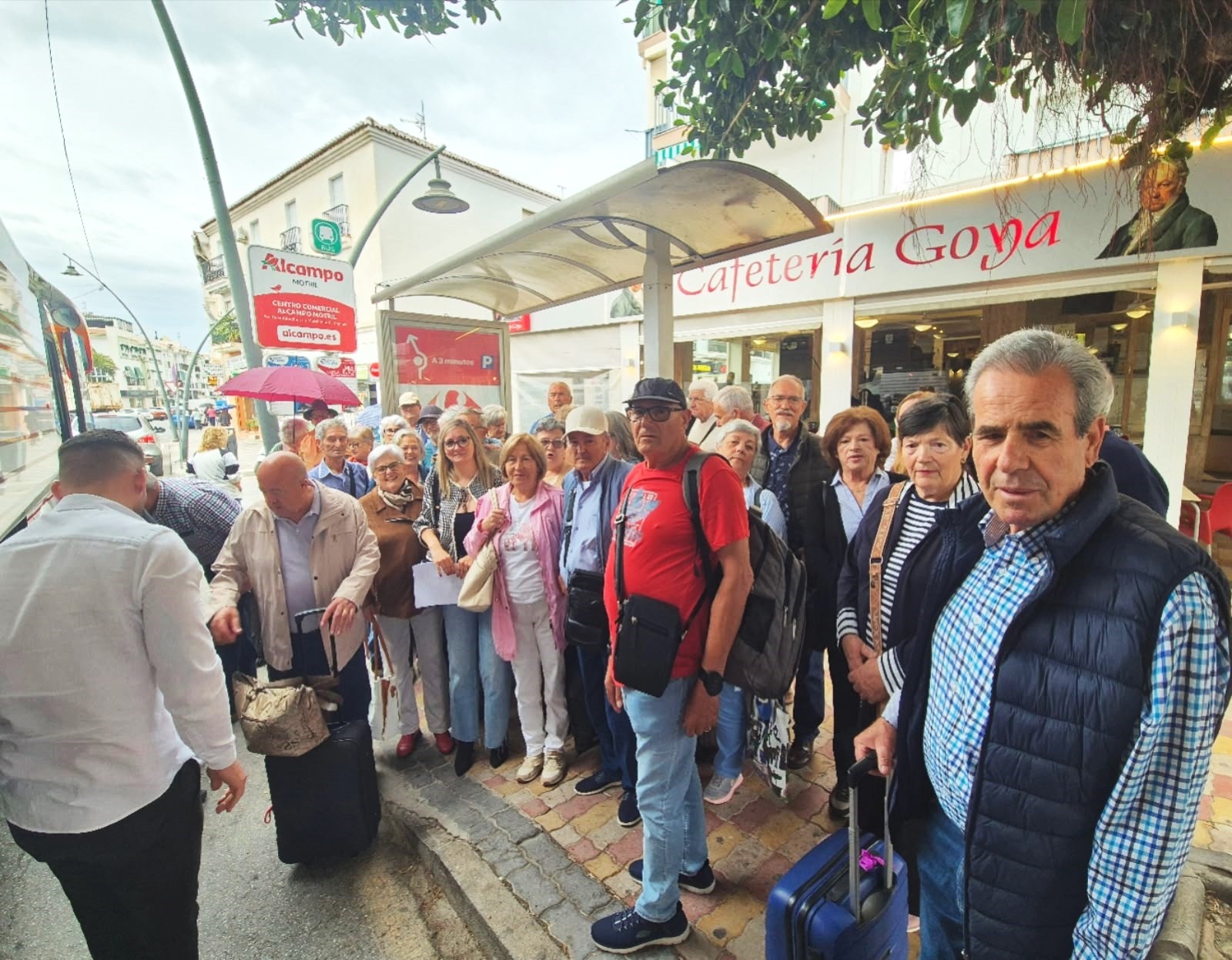 salobrena-celebra-en-roquetas-un-viaje-homenaje-a-parejas-con-50-anos-de-matrimonio-para-promover-el-envejecimiento-activo