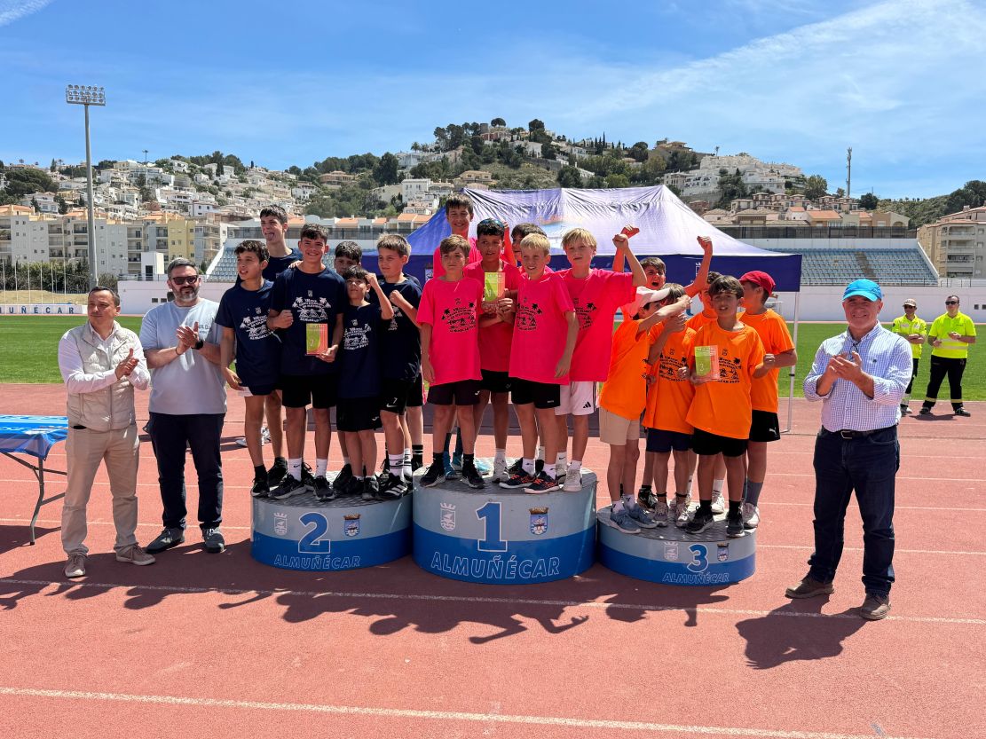 almunecar-reune-a-mas-de-800-alumnos-participantes-de-8-centros-educativos-en-la-final-del-xi-atletismo-escolar