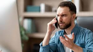 fraude-con-ia-en-espana-delincuentes-clonan-voces-y-vacian-cuentas-en-minutos-con-penas-de-hasta-6-anos-de-prision