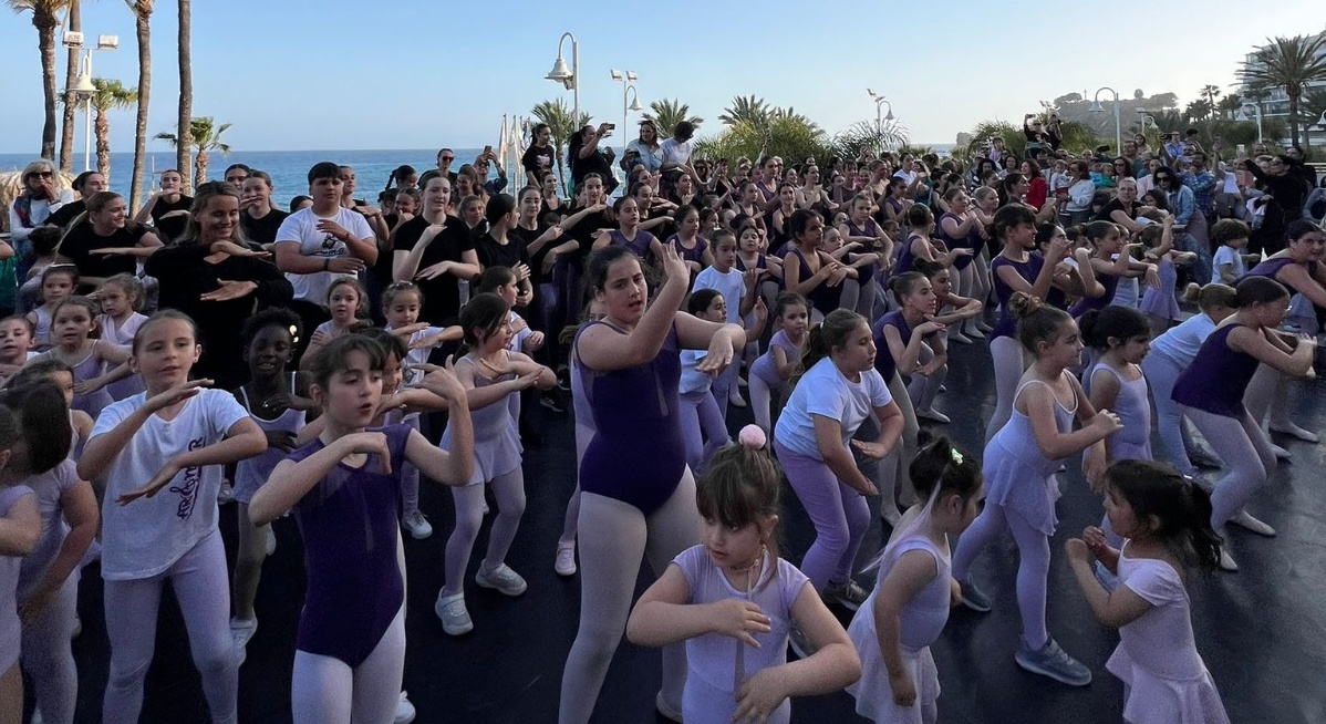 almunecar-celebra-el-dia-internacional-de-la-danza-con-una-muestra-al-aire-libre-en-el-altillo