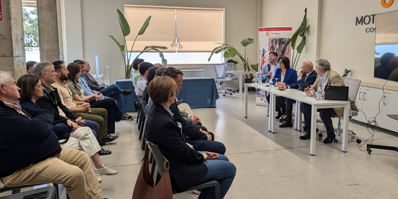 motril-la-camara-de-comercio-reune-a-centros-educativos-y-empresas-para-impulsar-la-fp-en-transporte-y-logistica