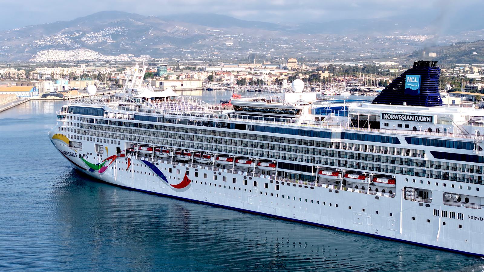 motril-se-dispara-mas-de-7-000-cruceristas-en-una-semana-y-125-949-previstos-en-71-escalas-esta-temporada