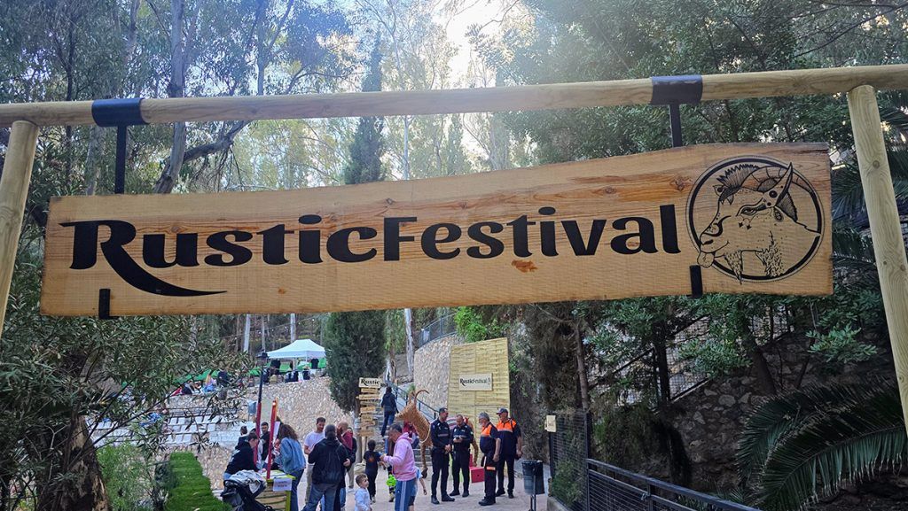 lanjaron-se-llena-de-musica-tradicion-y-cultura-con-la-tercera-edicion-del-rustic-festival-en-el-parque-del-salado