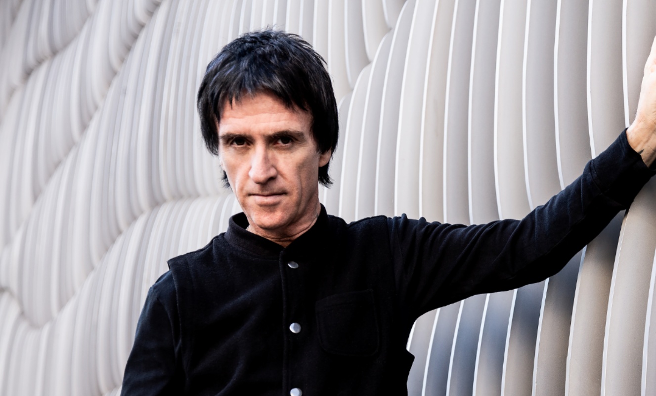 granada-johnny-marr-y-ryan-adams-refuerzan-el-cartel-internacional-de-1001-musicas-caixabank-2026