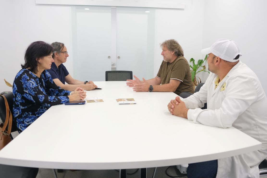 queseria-motril-supera-las-500-000-piezas-anuales-y-afianza-su-expansion-en-europa-con-la-montejaquena