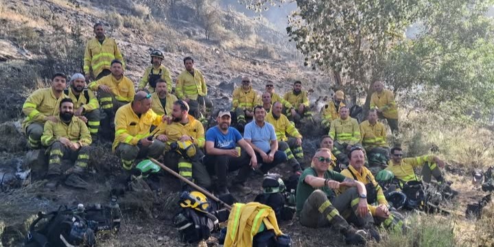 el-infoca-moviliza-16-medios-para-controlar-el-incendio-forestal-de-alhama-de-granada