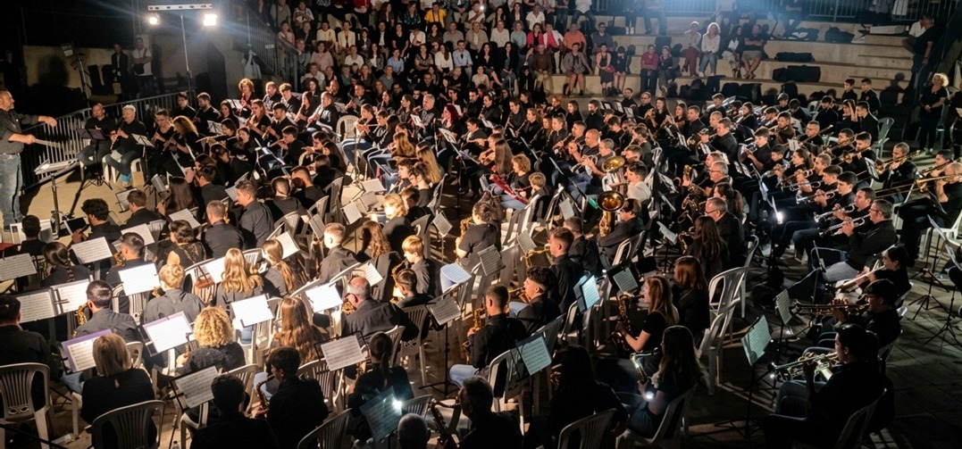 salobrena-y-almunecar-unen-sus-bandas-de-musica-en-el-gran-encuentro-musical-de-granada