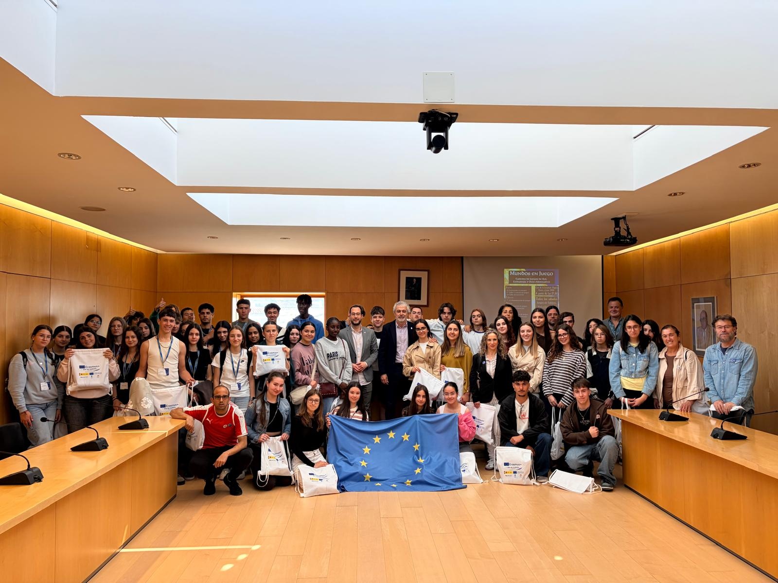 orgiva-celebra-el-dia-de-europa-con-un-encuentro-juvenil-entre-institutos-de-la-alpujarra-y-el-valle-de-lecrin