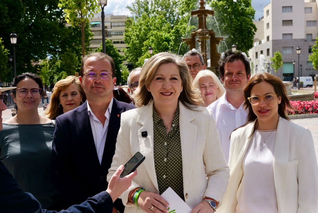 motril-vox-pide-el-voto-para-acabar-con-las-politicas-bipartidistas-y-frenar-la-marcha-de-jovenes