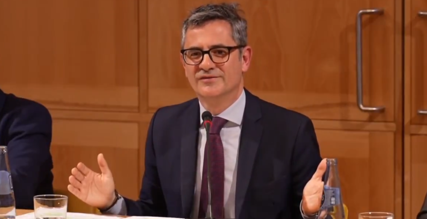 granada-el-ministro-bolanos-promete-mas-jueces-menos-litigios-y-una-justicia-mas-agil-con-la-nueva-ley-de-eficiencia