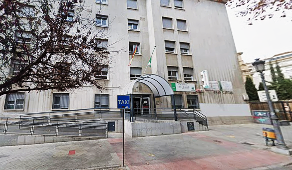 brutal-agresion-a-una-medica-en-un-centro-de-salud-de-granada-la-golpean-en-la-cara-con-un-movil-en-plena-urgencia