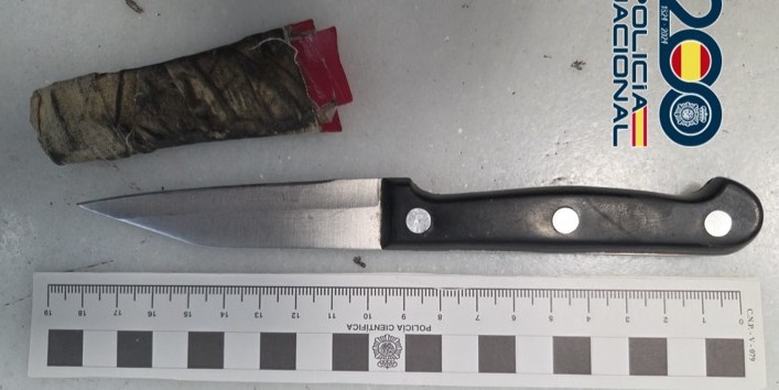 granada-detenido-tras-intentar-apunalar-a-un-policia-fuera-de-servicio-delante-de-su-hijo-menor