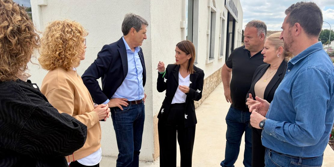 olga-manzano-promete-un-care-en-huescar-y-un-hospital-en-orgiva-con-el-plan-de-rescate-sanitario-del-psoe