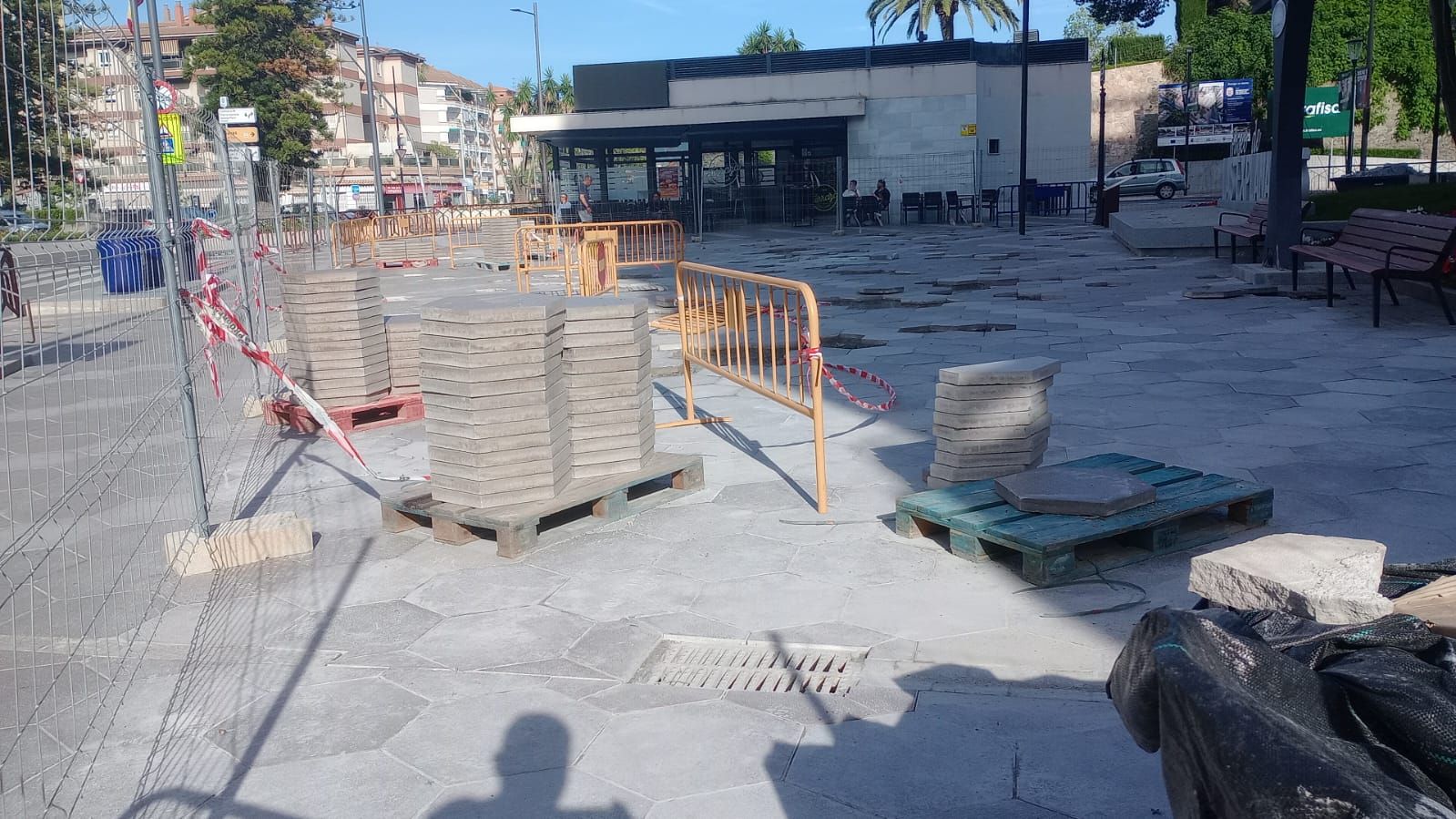 centrados-en-motril-denuncia-nuevos-retrasos-en-las-obras-de-las-explanadas-y-critica-la-gestion-municipal