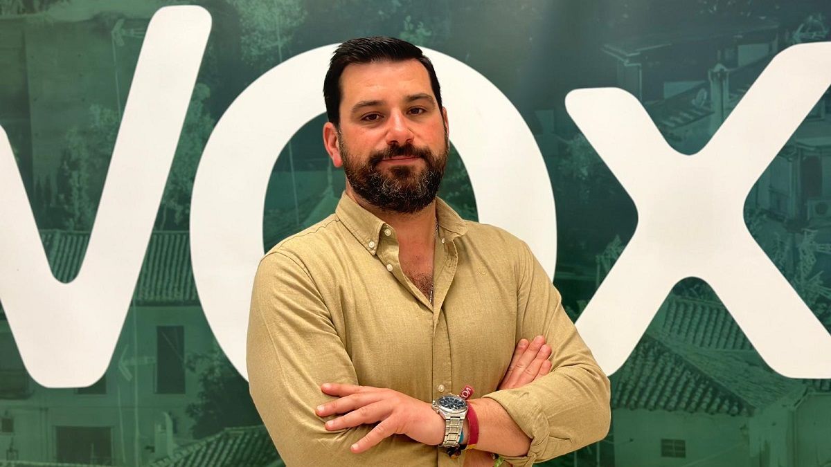 granada-vox-denuncia-en-pinos-puente-la-instalacion-de-contenedores-para-restos-de-marihuana-y-acusa-al-gobierno-local-de-normalizar-el-narcocultivo