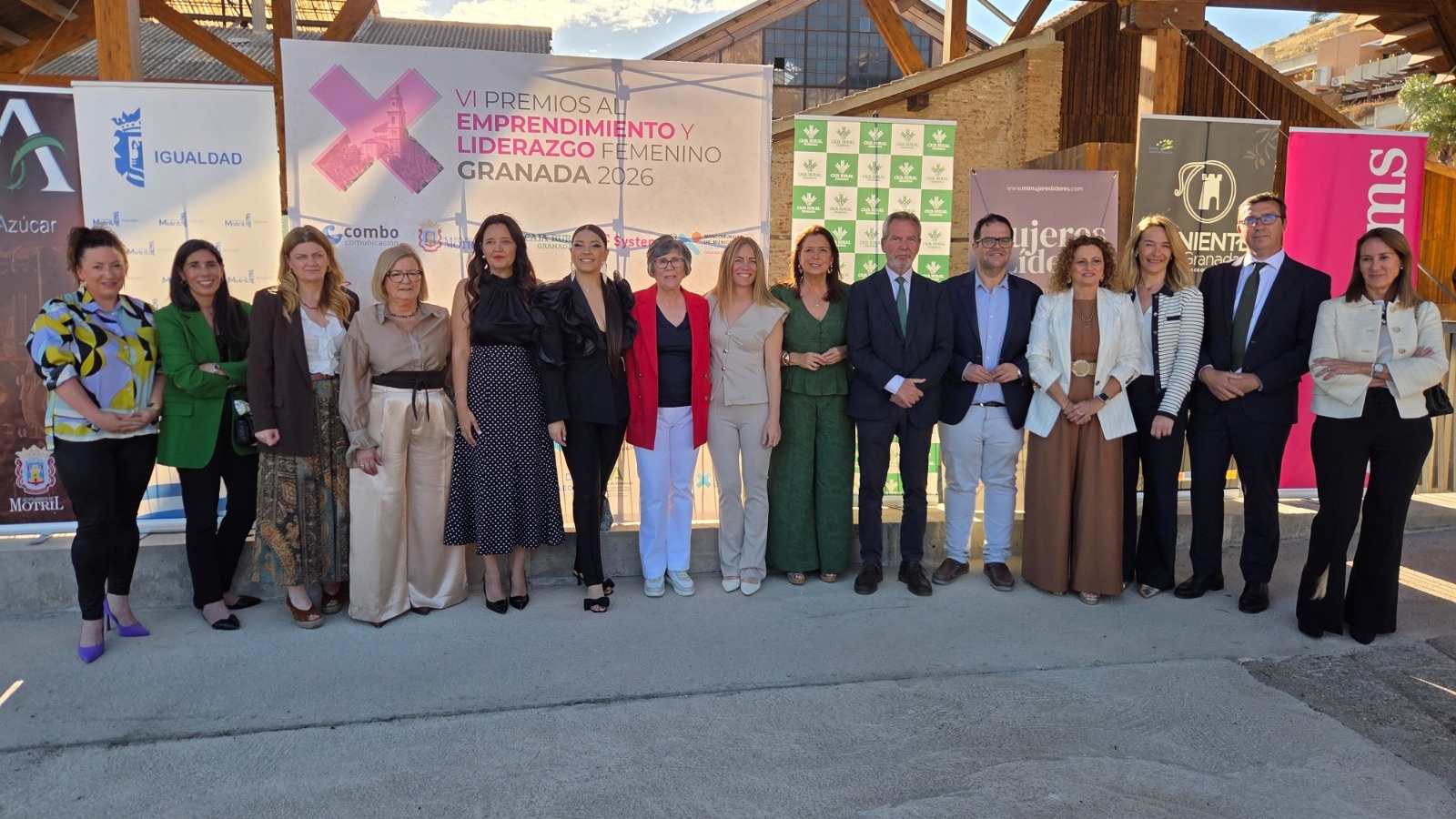 motril-mercedes-garcia-eva-sanchez-sonia-hidalgo-sara-sanchez-y-almudena-rivadeneyra-premiadas-por-su-liderazgo-femenino