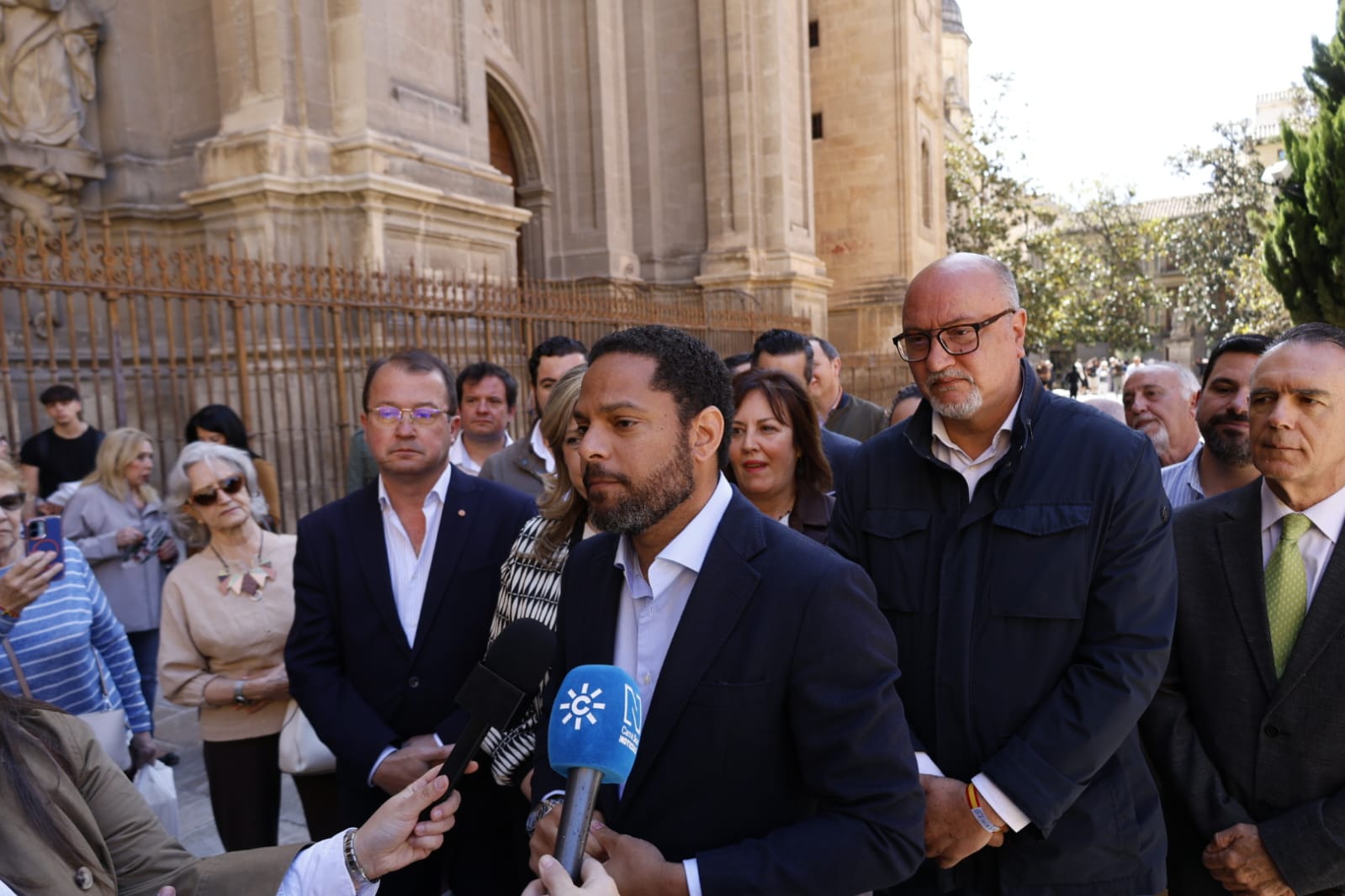 granada-garriga-vox-situa-la-inseguridad-en-el-centro-del-debate-electoral-tras-escuchar-a-vecinos-del-distrito-norte