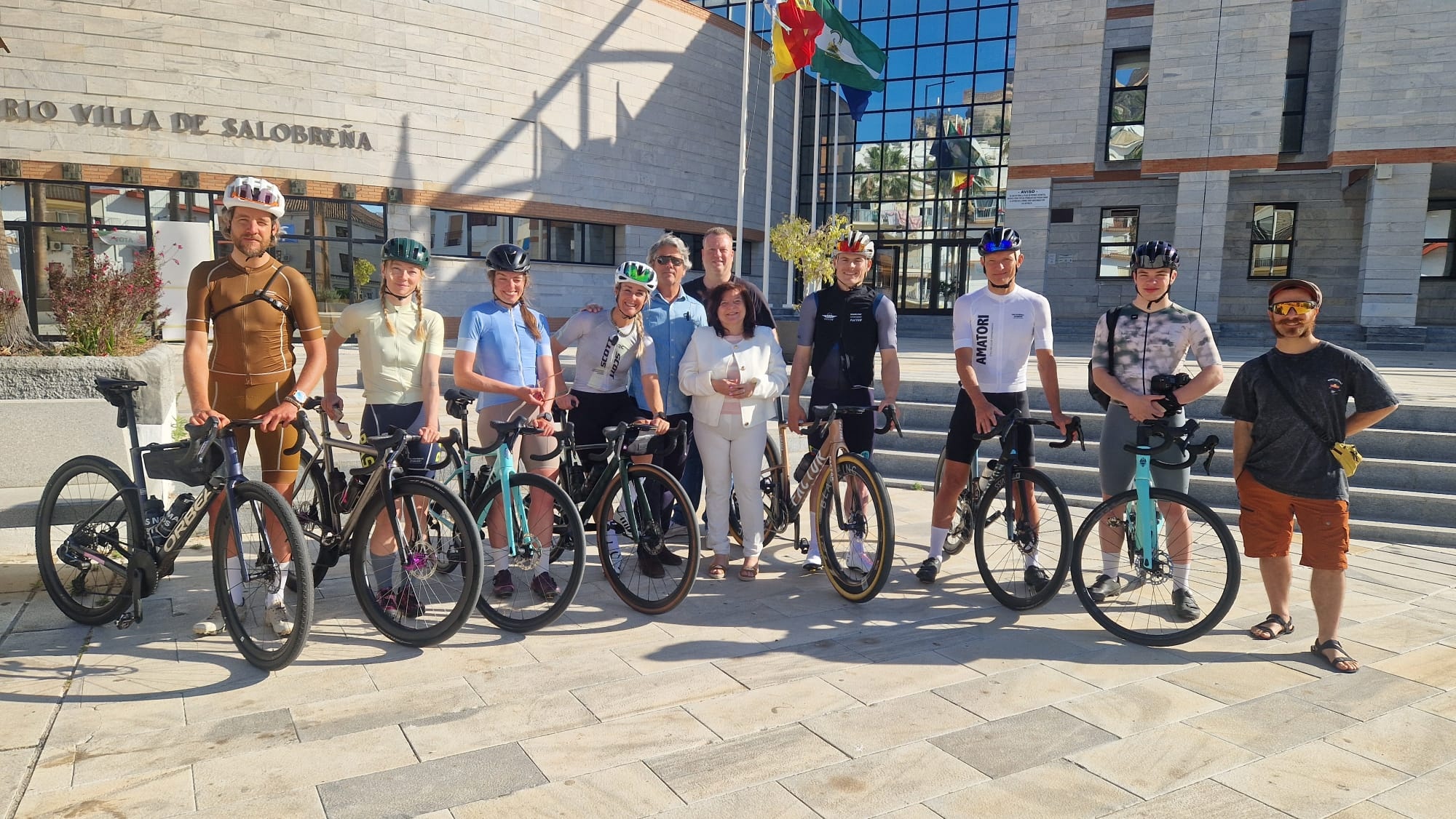 salobrena-recibe-a-periodistas-e-influencers-europeos-especializados-en-cicloturismo-para-promocionar-el-destino-en-dinamarca-y-paises-bajos