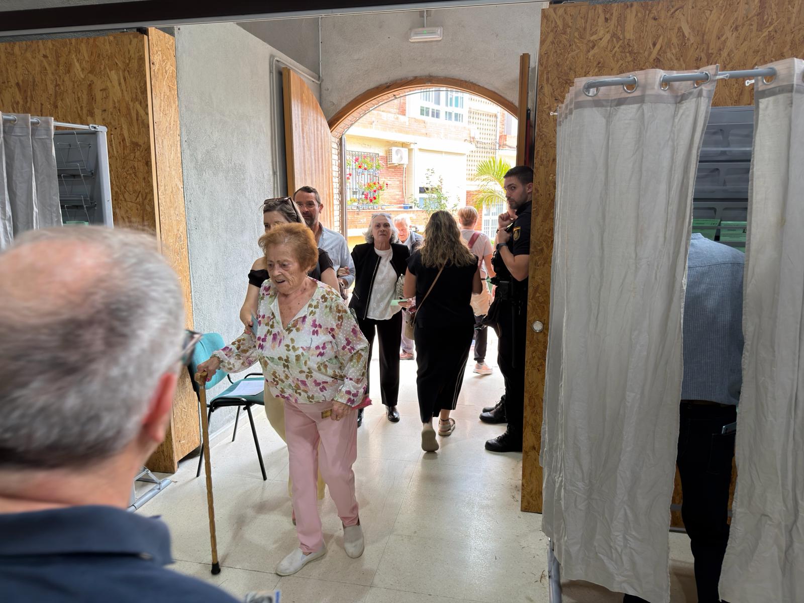 la-participacion-en-andalucia-cae-al-1512-frente-al-1544-registrado-a-la-misma-hora-en-2022