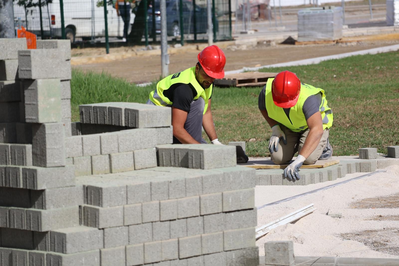 granada-recibe-853-millones-del-pfea-para-financiar-materiales-de-obras-y-servicios-municipales-en-el-medio-rural