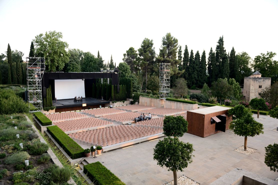 motril-abre-una-nueva-edicion-de-lorca-y-granada-en-los-jardines-del-generalife-con-el-espectaculo-las-gitanas-cantan-y-bailan-a-lorca