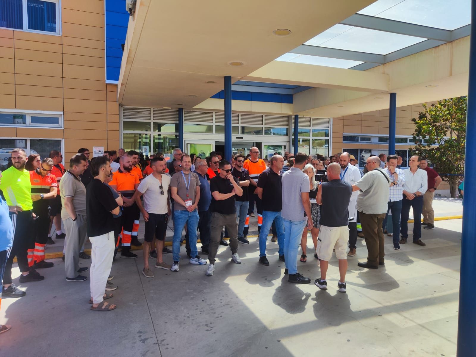 ataque-violento-en-guadix-un-sanitario-es-agredido-con-un-objeto-de-madera-durante-un-traslado