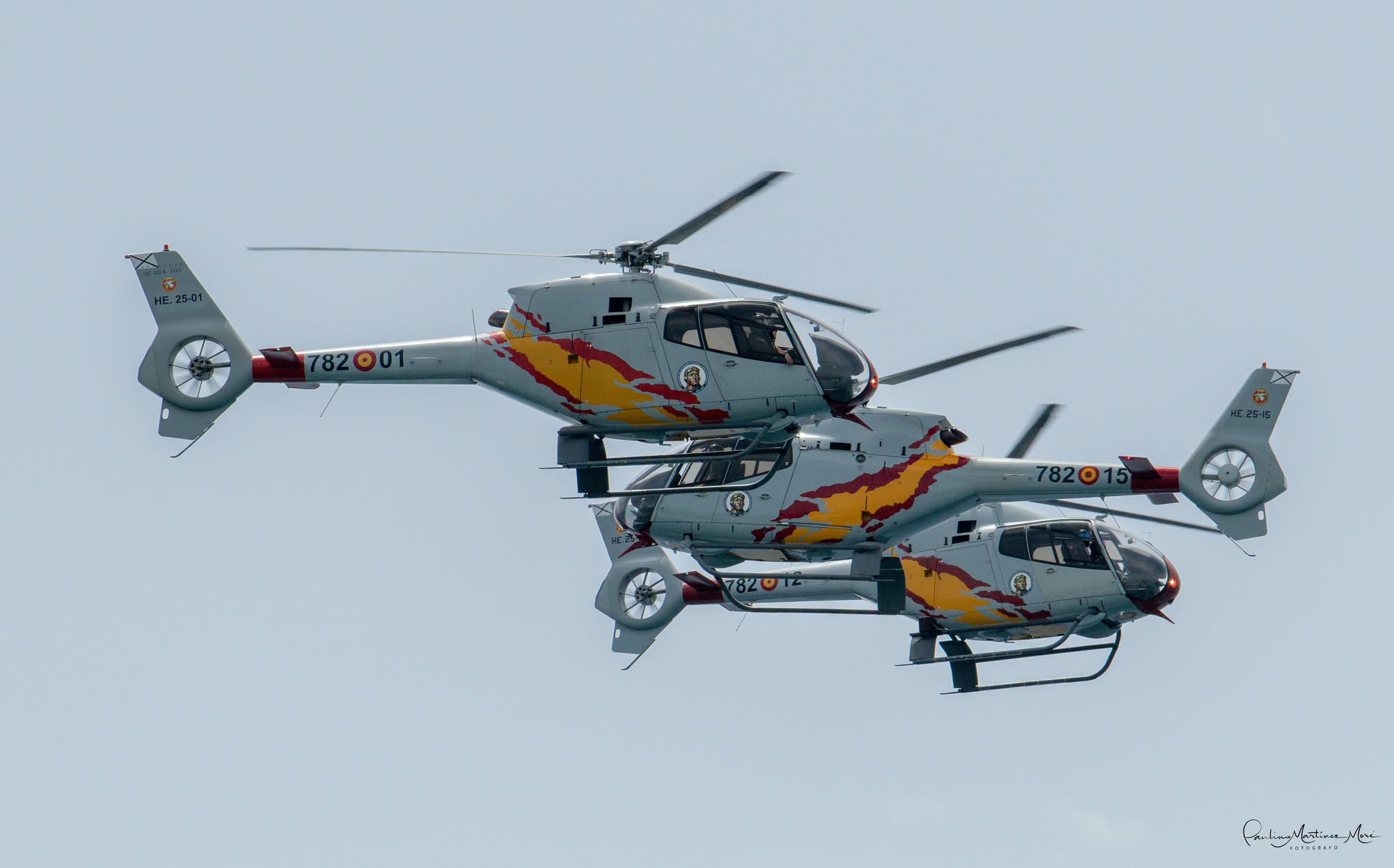 motril-despega-hacia-su-gran-cita-aerea-con-los-primeros-ensayos-de-la-patrulla-aspa-y-las-16-aeronaves-del-festival
