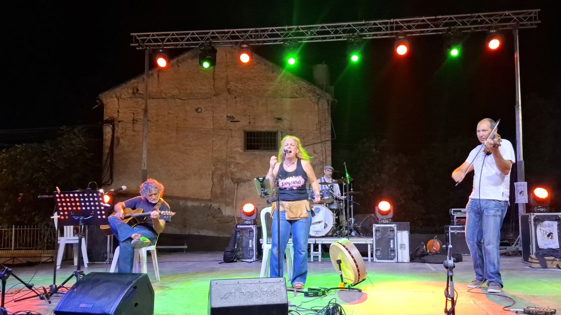 la-ix-edicion-de-celtasur-consolida-a-cullar-vega-como-referente-de-la-musica-folk-en-andalucia