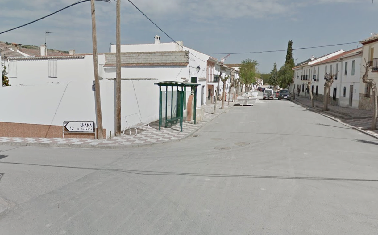 granada-el-cuartel-de-la-guardia-civil-de-cacin-en-ruinas-y-en-subasta-por-96-095-euros-tras-decadas-de-abandono