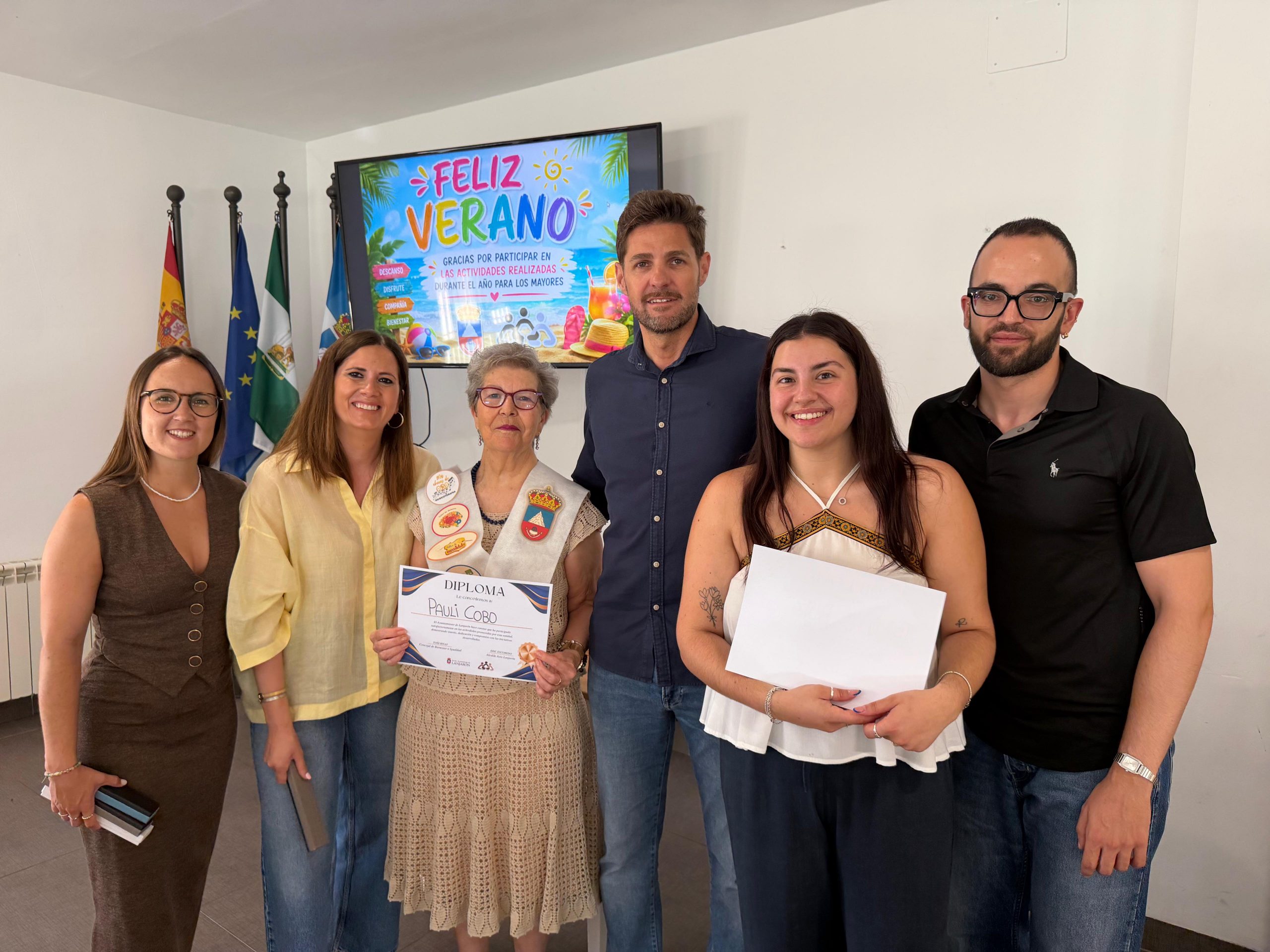 lanjaron-celebra-la-graduacion-de-70-mayores-tras-un-curso-de-aprendizaje-y-convivencia