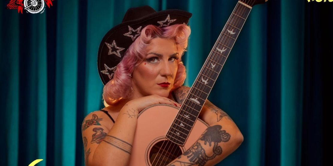el-ateneo-de-motril-clausura-su-programacion-con-una-inmersion-en-las-raices-del-folk-country-de-angela-hoodoo