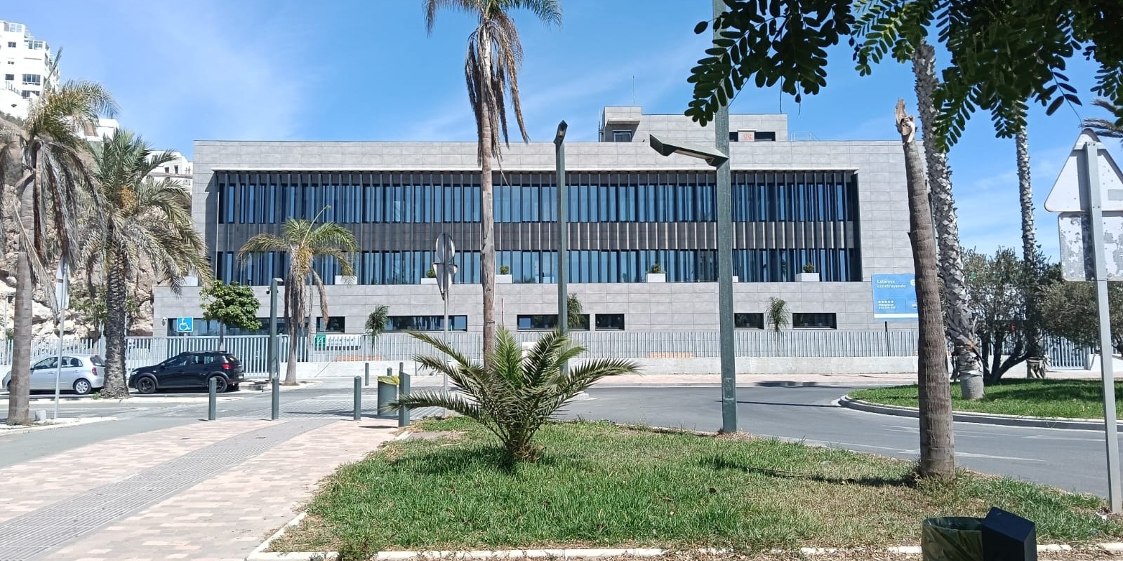 el-nuevo-centro-de-salud-de-salobrena-que-se-inaugura-el-22-de-junio-dara-cobertura-a-mas-de-17-000-usuarios-de-la-caleta-lobres-itrabo-molvizar-y-los-guajares