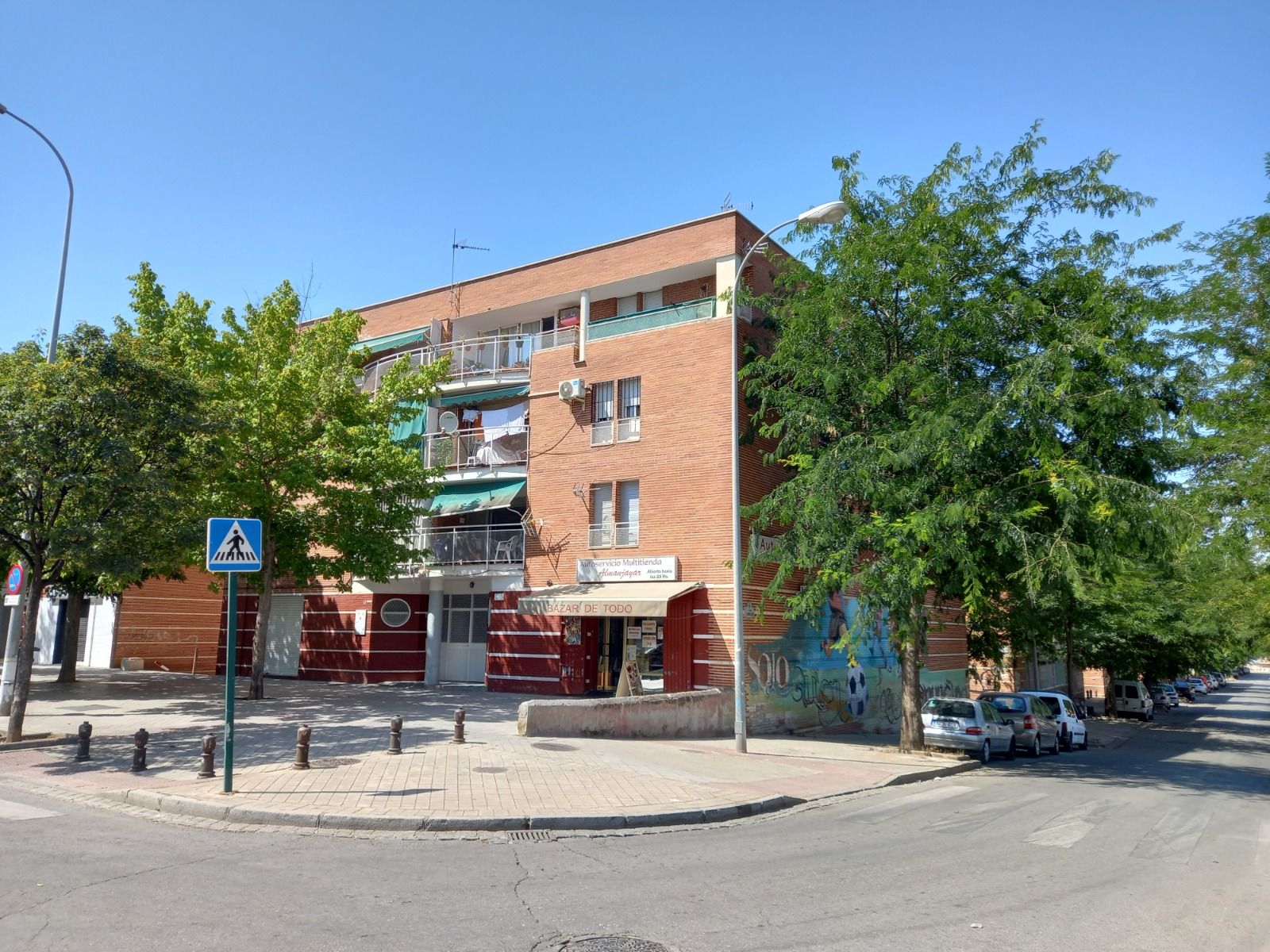granada-la-junta-invierte-281-222-euros-para-instalar-ascensores-y-mejorar-la-accesibilidad-de-24-viviendas-publicas-en-almanjayar