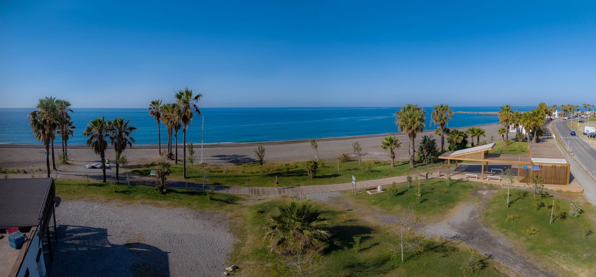 motril-se-cuece-bajo-un-cielo-despejado-maxima-de-32-grados-y-uv-9