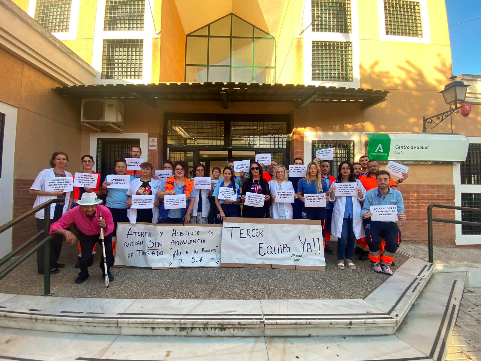 ccoo-protesta-contra-la-remodelacion-del-servicio-de-urgencias-en-los-centros-de-salud-de-atarfe-y-santa-fe