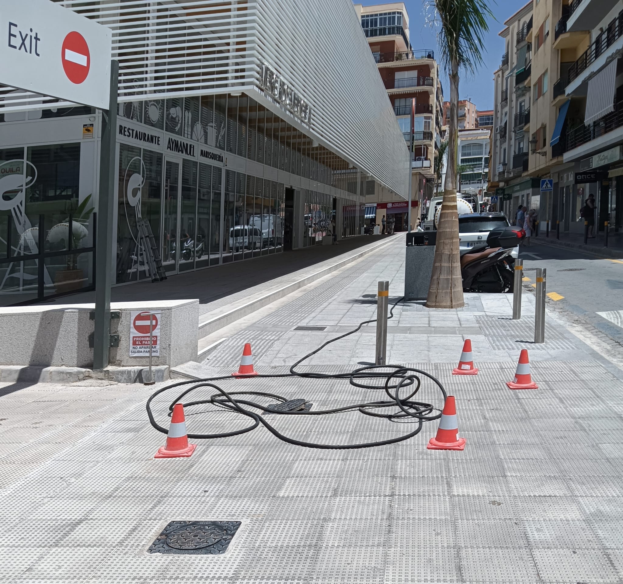 criticas-al-nuevo-mercado-de-almunecar-fallos-quejas-vecinales-y-ausencia-de-conserje-en-el-punto-de-mira