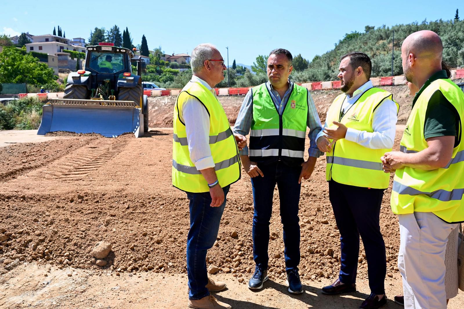 la-diputacion-de-granada-elimina-un-punto-de-riesgo-en-la-gr-3209-con-una-nueva-rotonda-en-gojar
