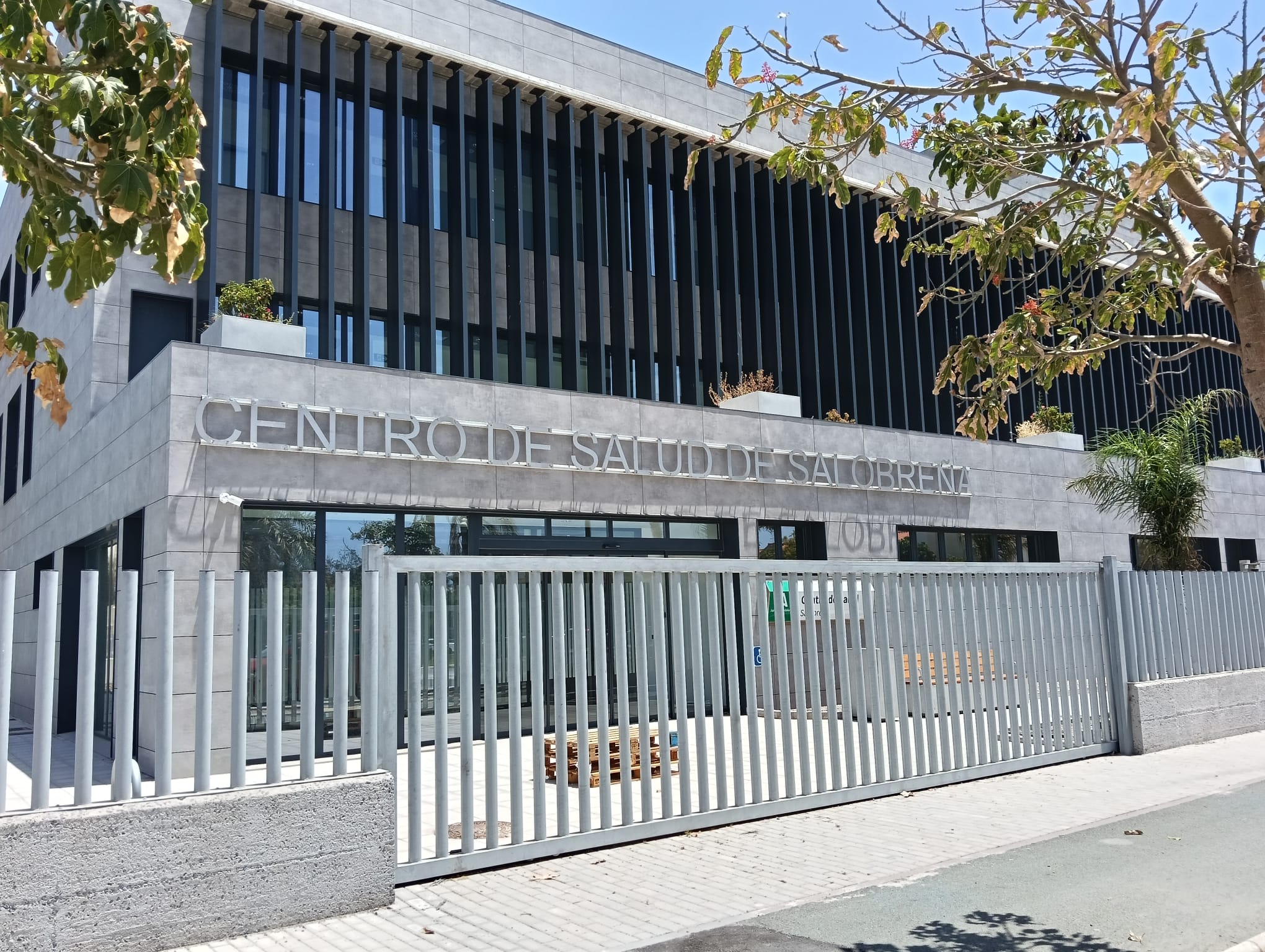 salobrena-estrena-este-lunes-una-nueva-era-sanitaria-con-la-apertura-de-su-esperado-centro-de-salud