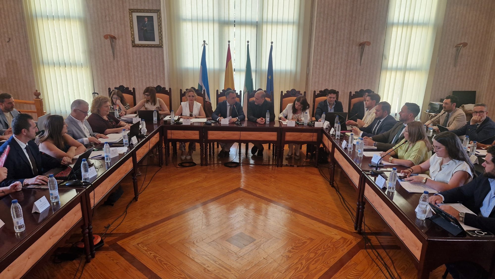 salobrena-acoge-el-pleno-de-la-diputacion-de-granada-en-su-apuesta-por-acercarse-a-los-municipios