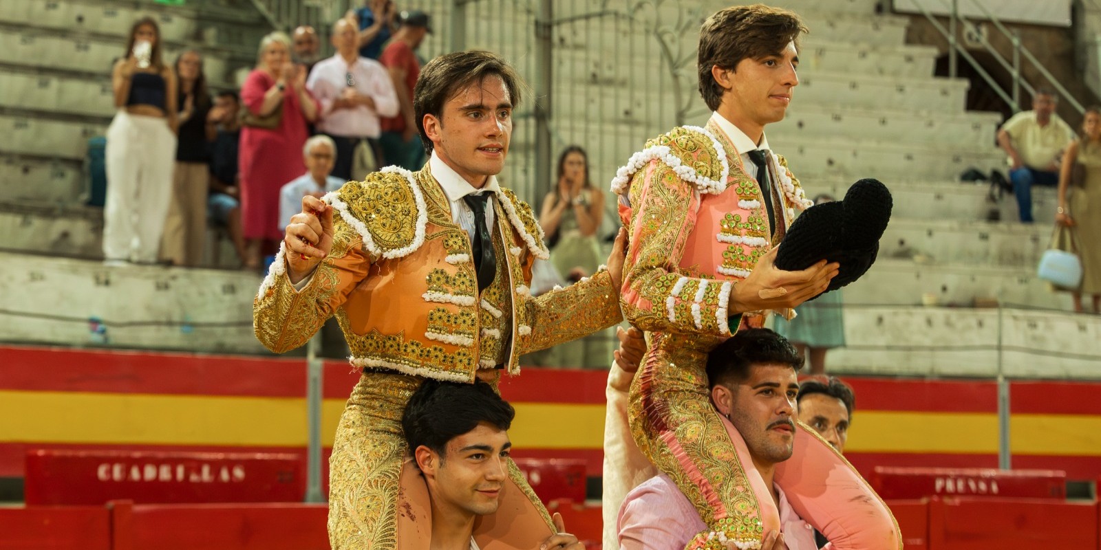 granada-julio-norte-e-ivan-rejas-abren-la-feria-del-corpus-por-la-puerta-grande